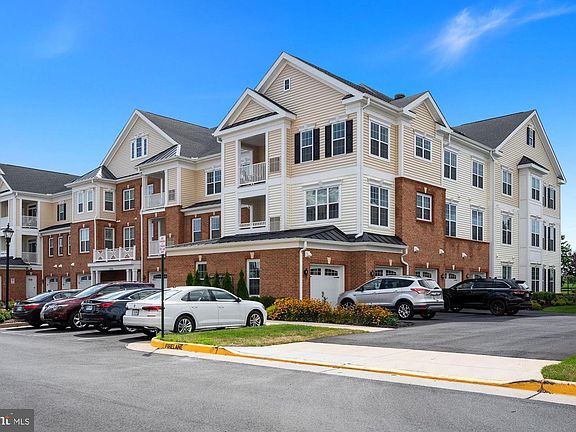 4th image of 21025 Rocky Knoll Sq APT 203