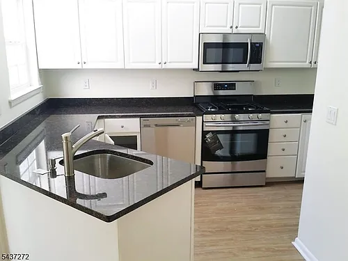 1310 Grandview Ct Photo 1