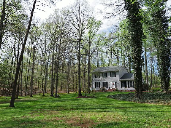5th image of 241 Ashlawn Dr
