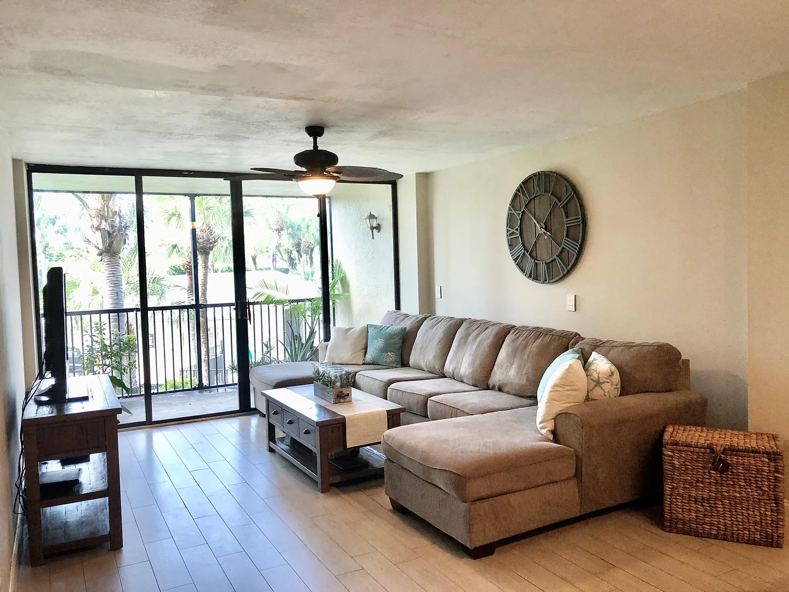 21 Royal Palm Way — Photo 4