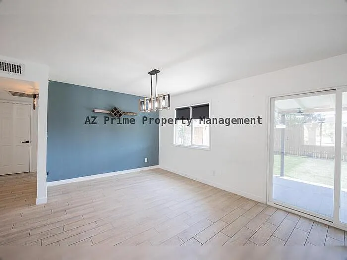 2519 W Vineyard Rd — Photo 8