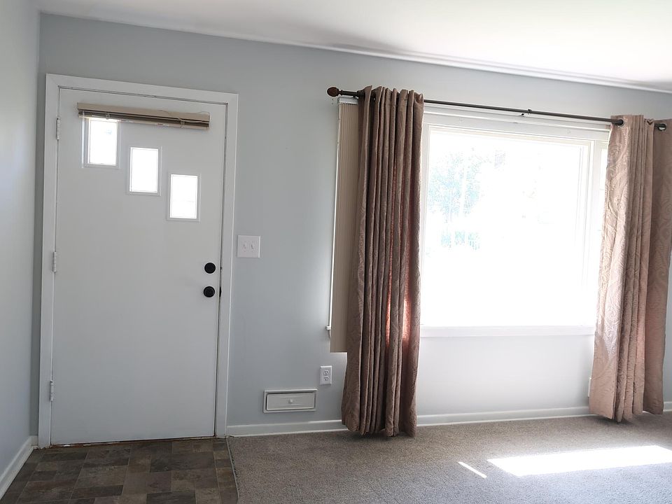 Main entrance into living room