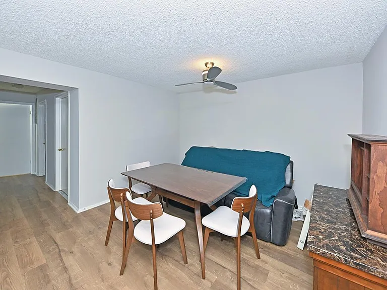 250 Larch Ln #250 — Photo 9