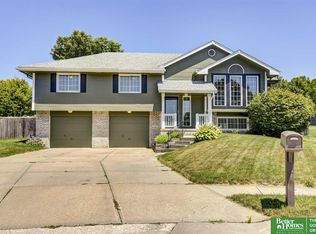 15308 Ohio Cir, Omaha, NE 68116