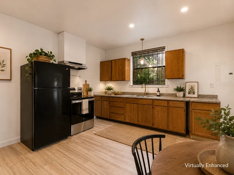 539 Georgia St — Photo 2