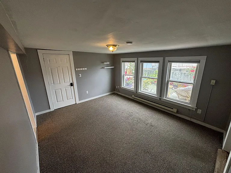 232 Ocean St — Photo 2