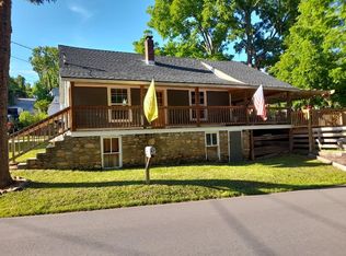 259 Holtzclaw St, Canton, NC 28716