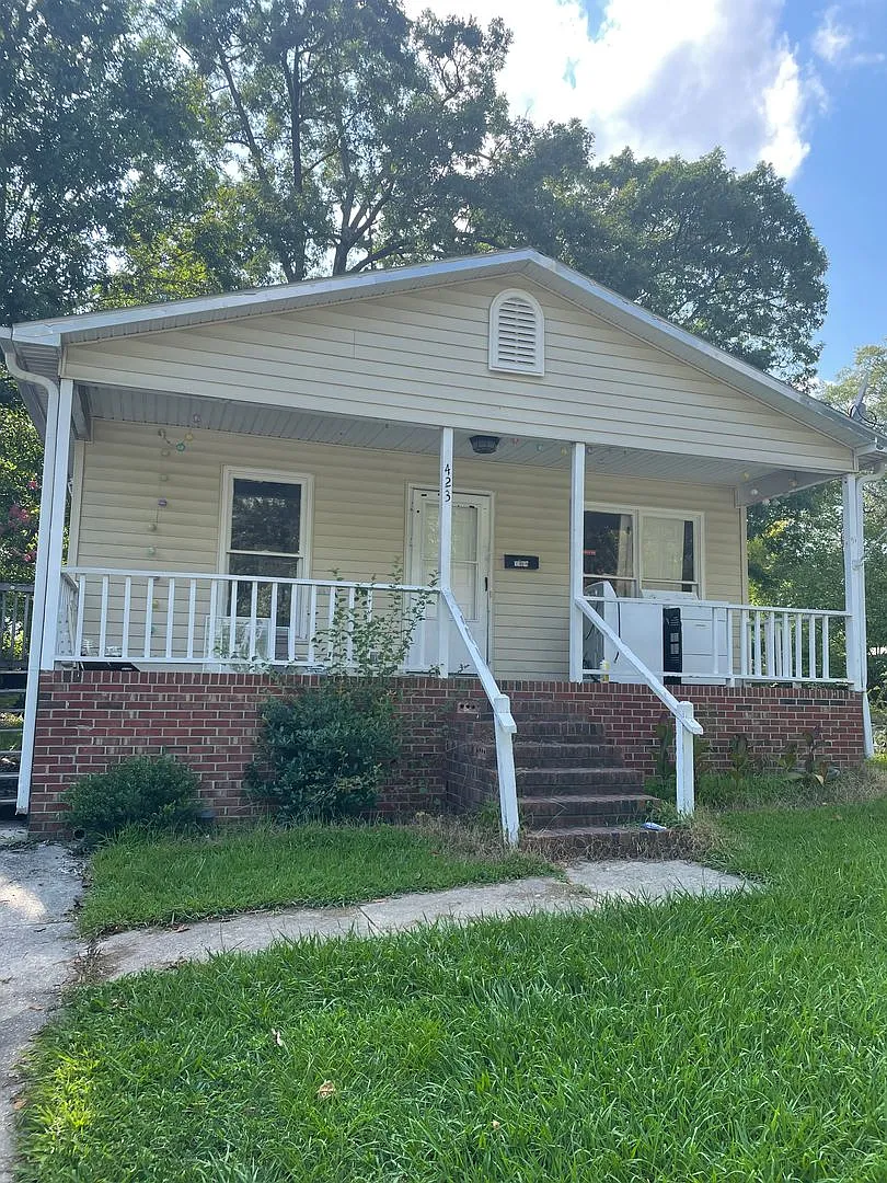3 Bedroom Convenient to A&T and Downtown Greensboro! — Photo 1