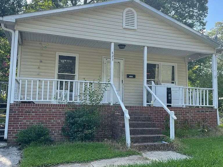 423 Boyd St — Photo 1