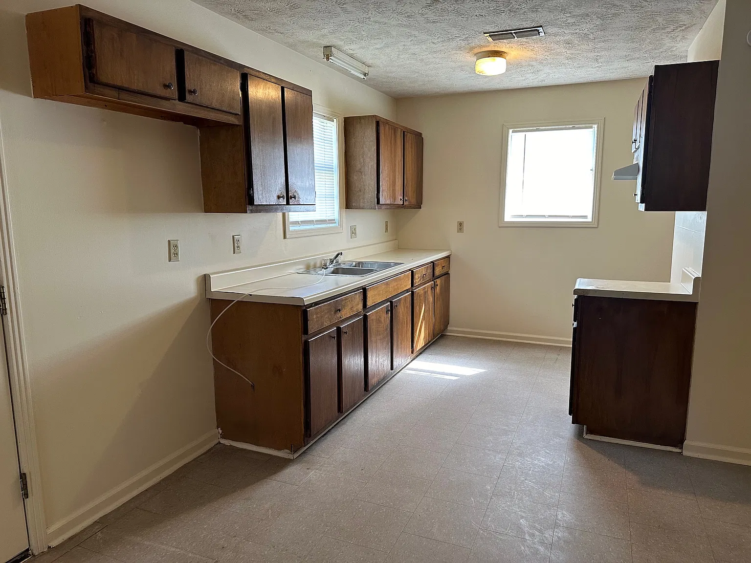 465 Otis Dr New - 1 — Photo 4