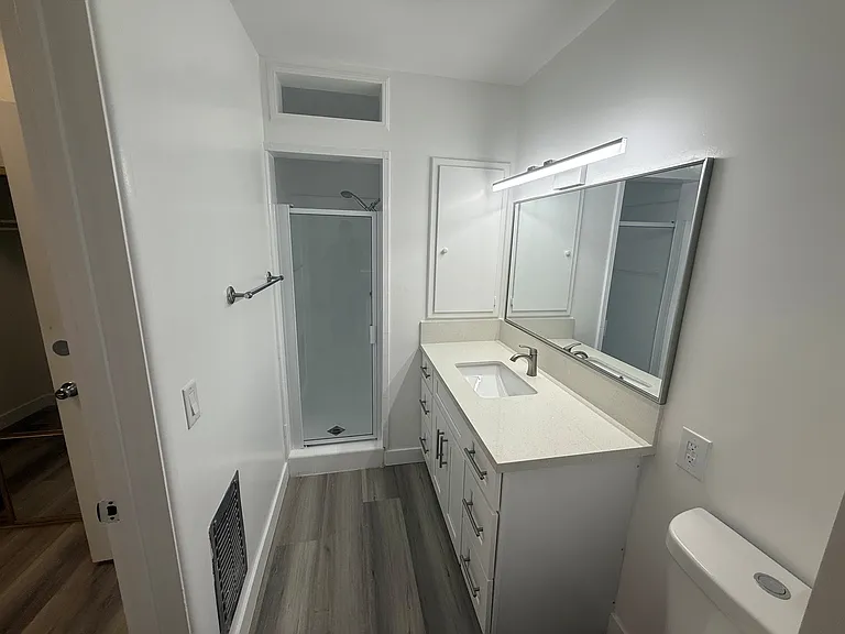 11915 Goshen Ave #3 — Photo 15