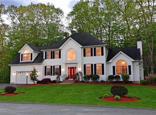 27 Billington Cir, Cumberland, RI 02864