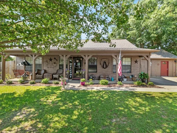 223 Elizabeth Dr, Ozark, AL 36360