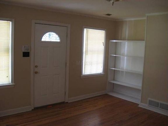 2nd image of 827 Wrenwood Ln