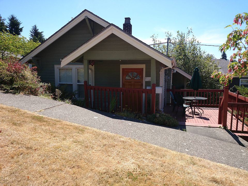 2nd image of 5903 37th Ave SW