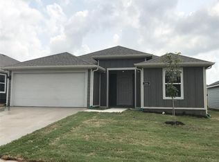 306 NW Pinwheel St, Gentry, AR 72734