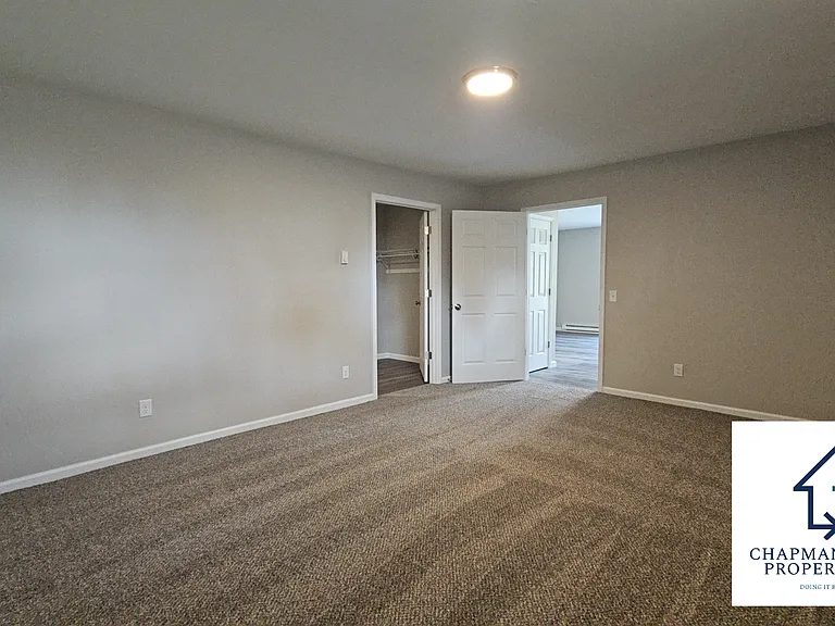 421 S Plymouth St — Photo 10