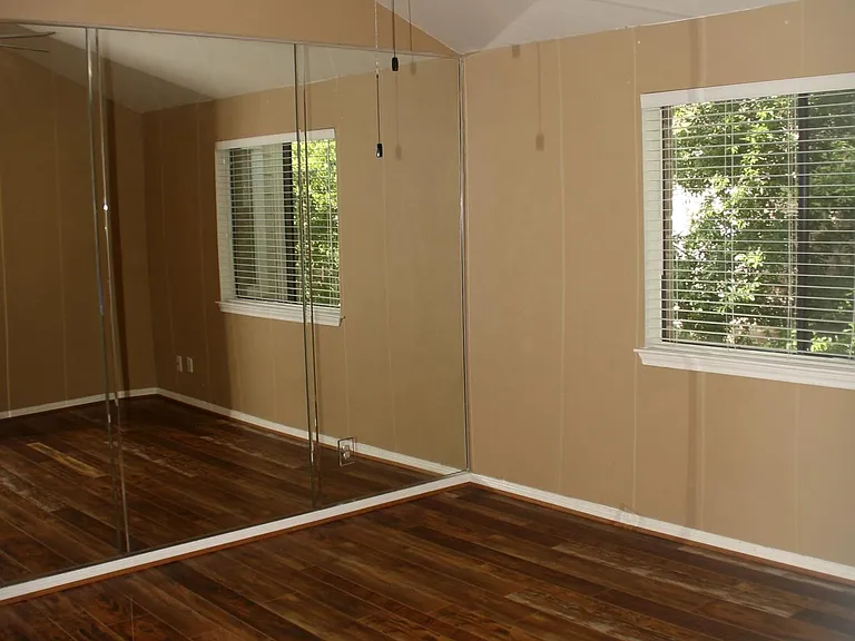 Large spacious master bedroom
