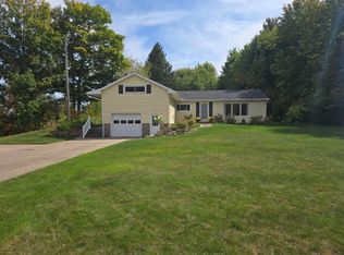 801 Robison Rd, Erie, PA 16509