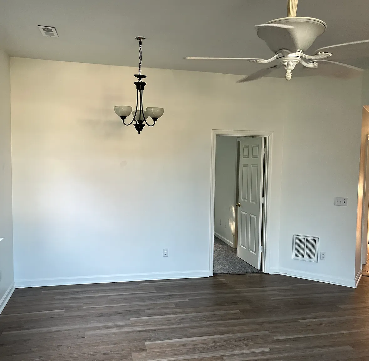 9444 David Smith Lane — Photo 2