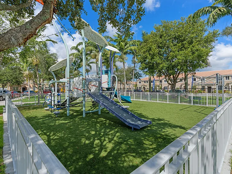 Seascape Pointe Townhomes — Photo 21
