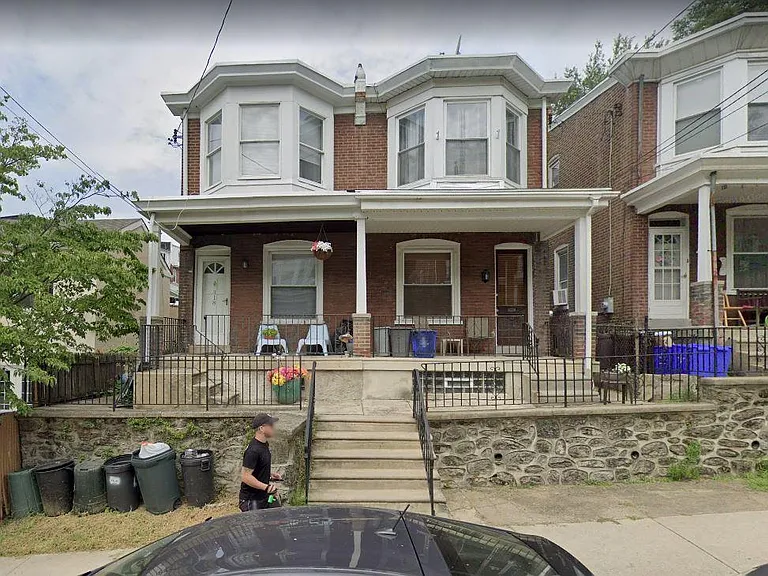 318 Lyceum Ave — Photo 1
