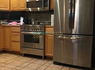 9 Vine St, Medford, MA 02155