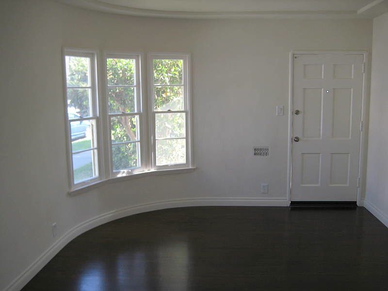 2nd image of 10372 Bellwood Ave