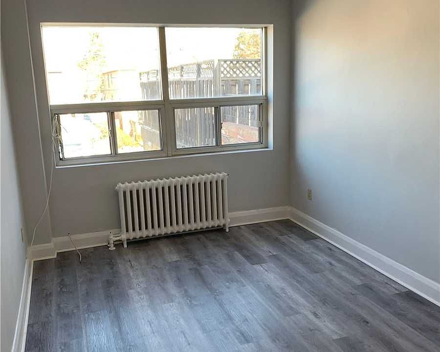 2nd image of 794 Eglinton Ave E #792