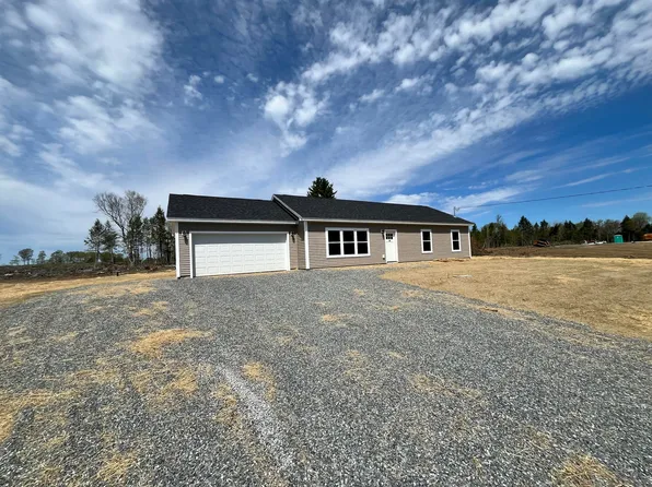 272 Merrill Road, Levant, ME 04456