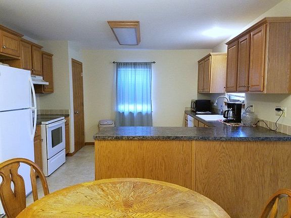4th image of 416 N Woodlawn St