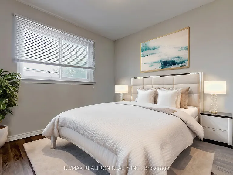 669 Shakespeare Ave #UPPER — Photo 3