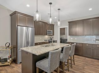602 Liberty Way, Vadnais Heights, MN 55127