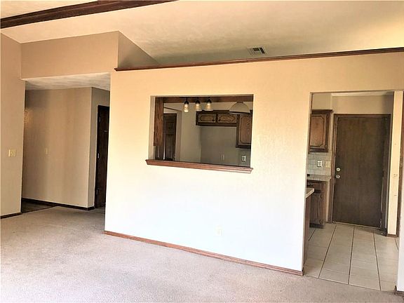 5th image of 1321 Melinda Ln