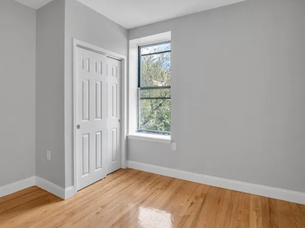 2400 Davidson Avenue image 7 of 9