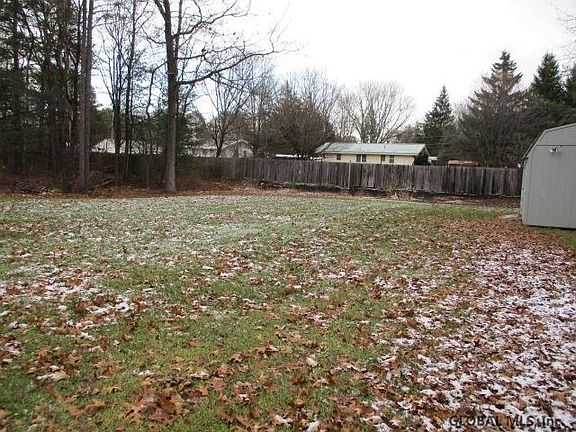 3rd image of 17 Heresford Ln