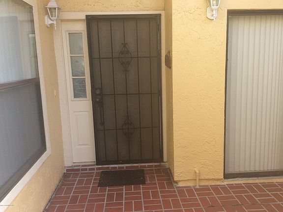 4th image of 191 Country Club Dr