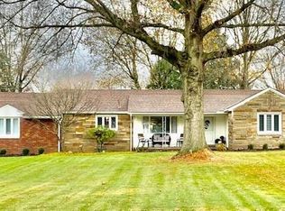 949 Brushmore Ave NW, North Canton, OH 44720
