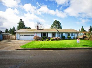 871 NE 5th Dr, Hillsboro, OR