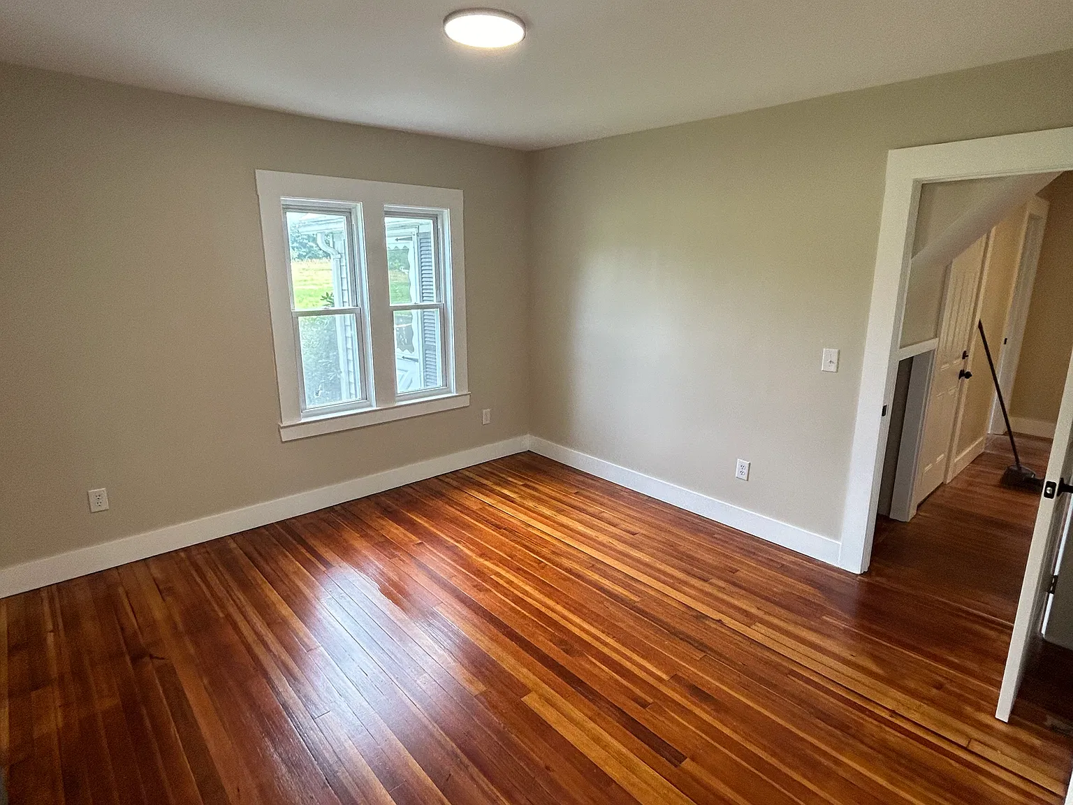 2 bed, 900 sqft, $2,250 — Photo 3