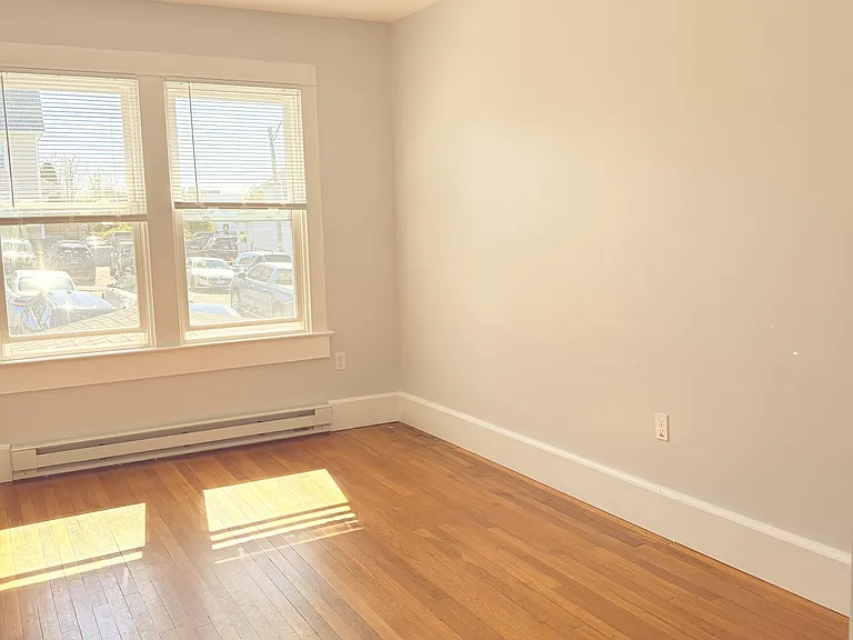 37 Hamilton Ave — Photo 47