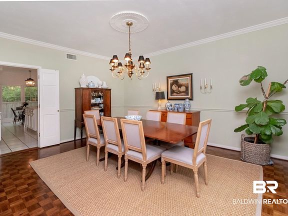 5th image of 4108 Woodsbury Ct