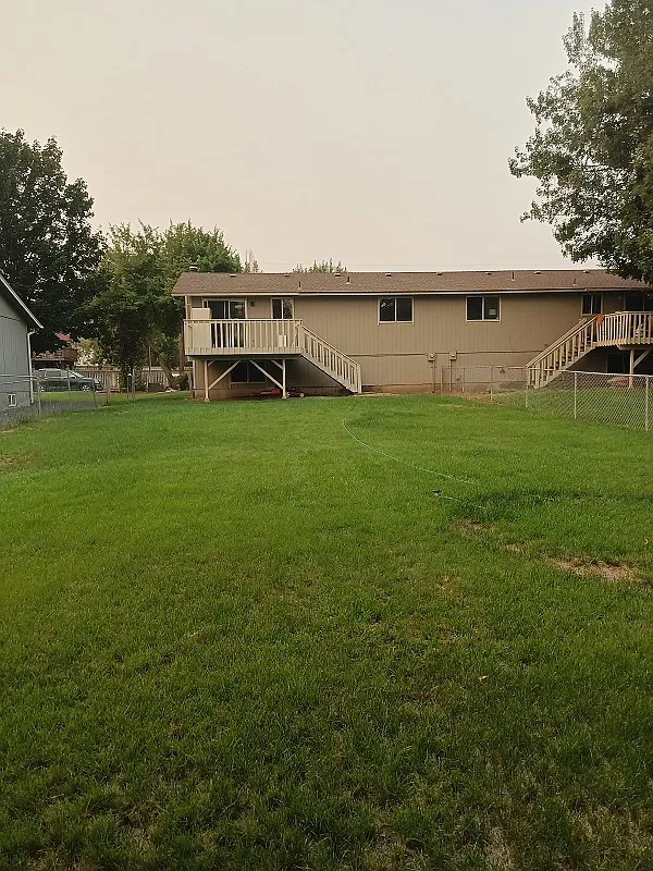 3 bed, 1.5 bath, 1400 sqft, $1,875 — Photo 2