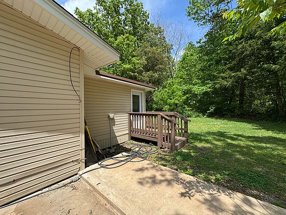 5th image of 1204 N Shore Dr