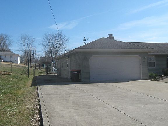 3rd image of 69 Allison Dr SE