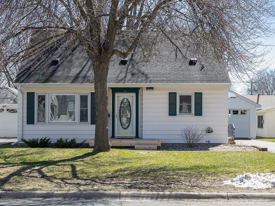 1st image of 501 1st St E