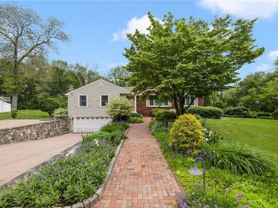 48 Nottingham Dr, Scituate, RI, 02831