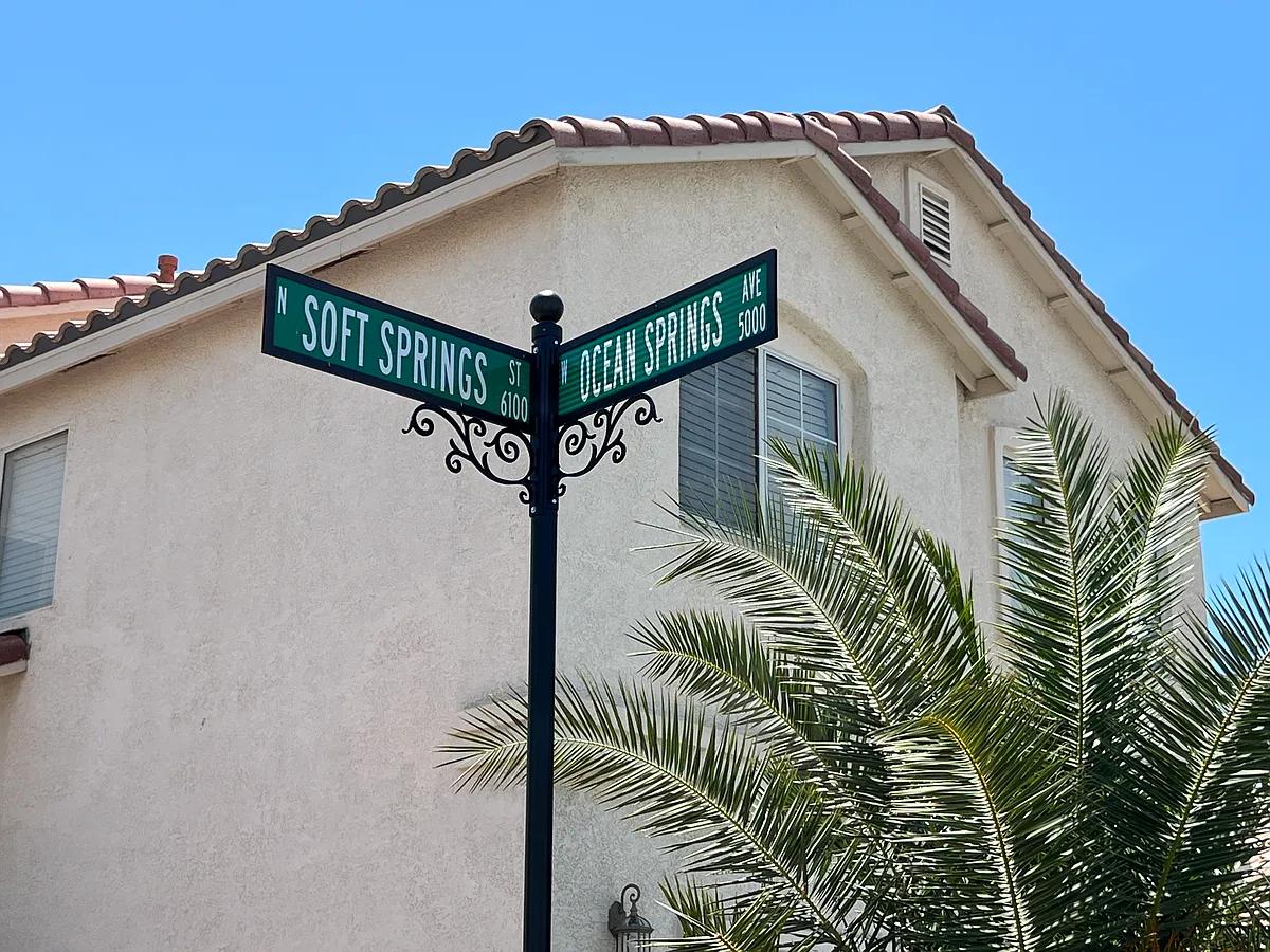 The community is run by an HOA and maintained very well, clean, quiet, and with charming details like the street signs. - 5008 Ocean Springs Ave