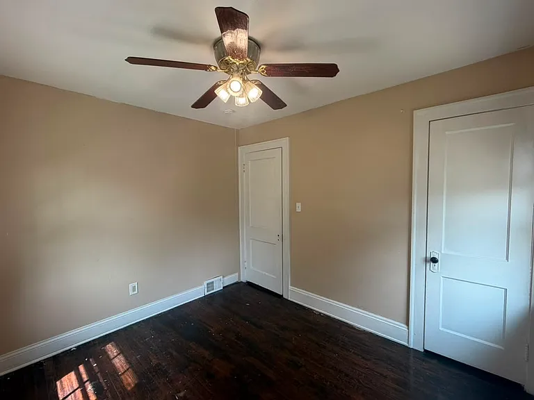 3398 Winsford Rd — Photo 18