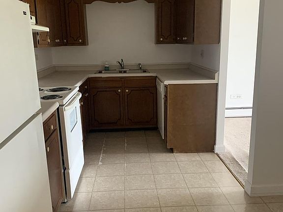 4th image of 3913 Saratoga Ave #304